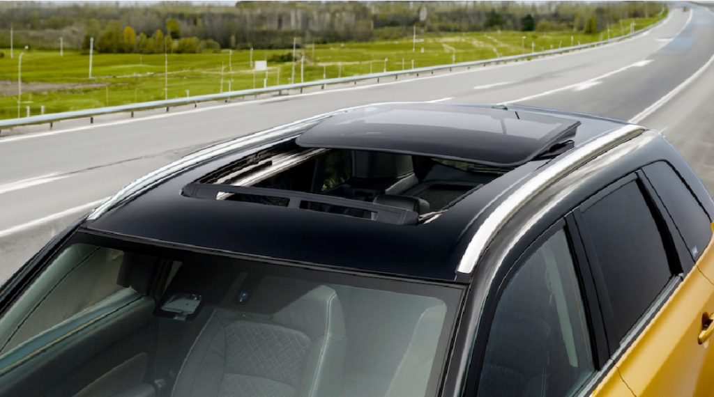 Moonroof Vs Sunroof Difference Between Sunroof & Moonroof