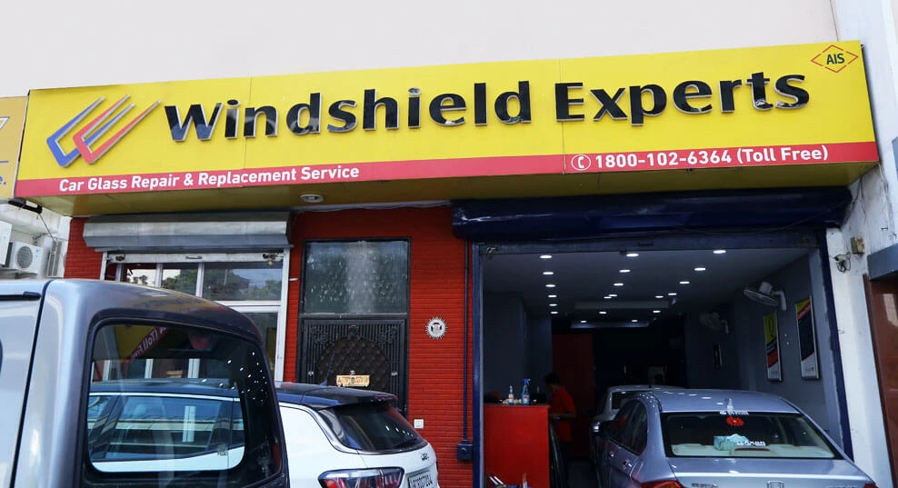 Windshield Experts image
